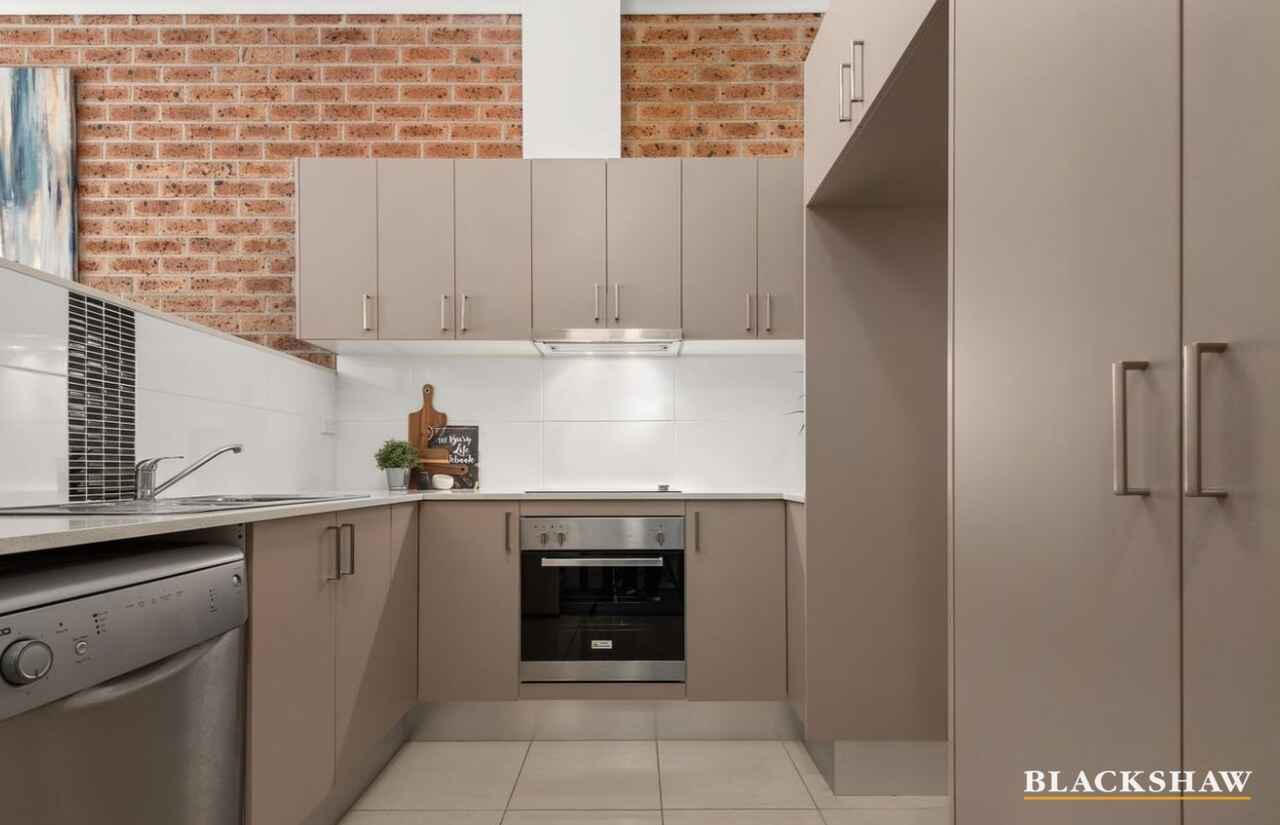 12/4 Mansfield Place Phillip
