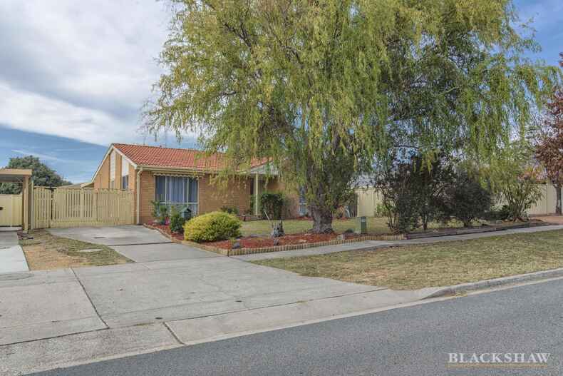 25 Pockett Avenue Banks