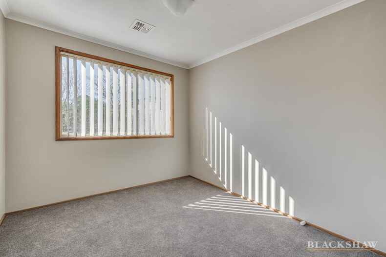 25 Pockett Avenue Banks