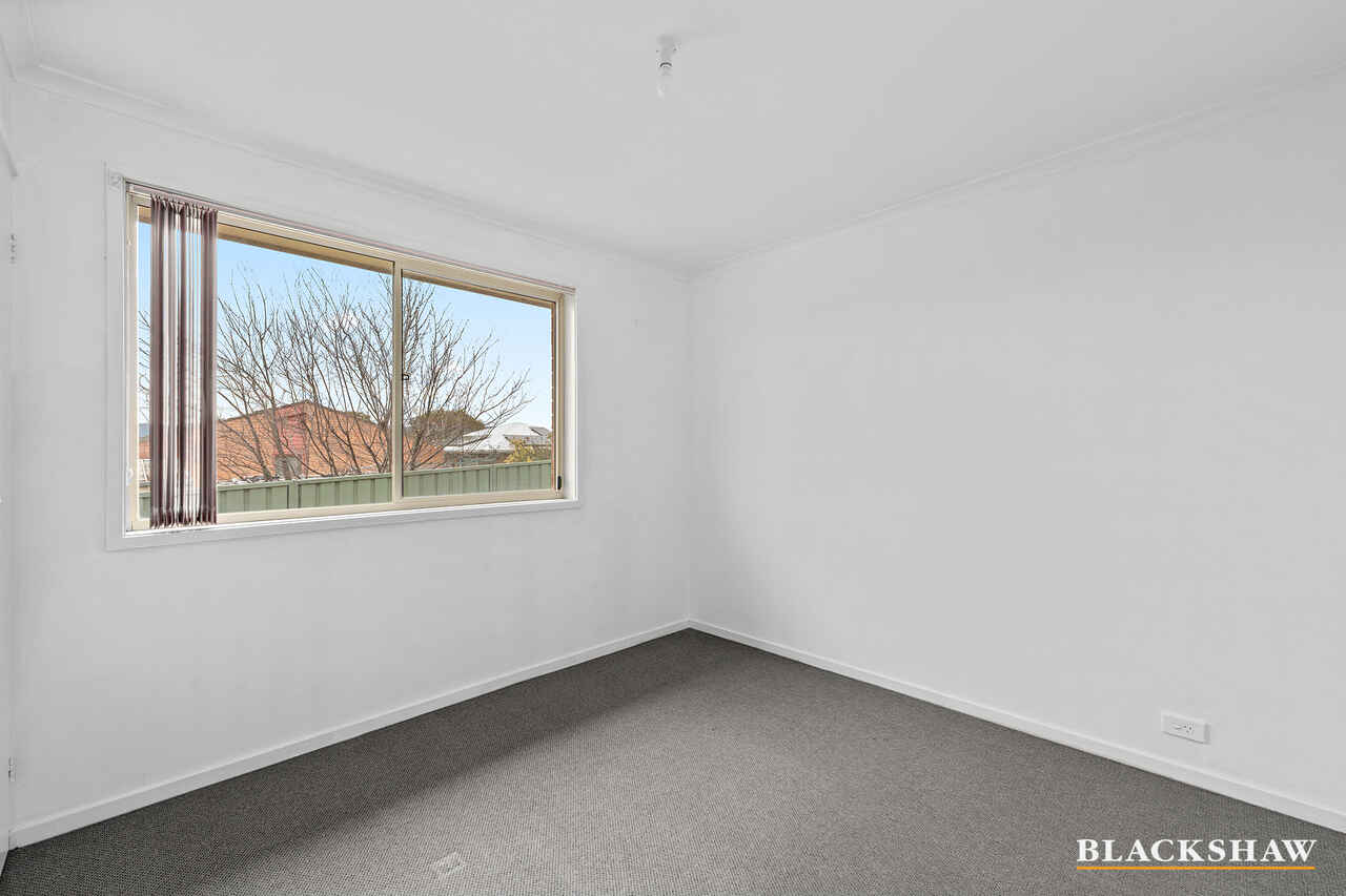 2/36 Kinsella Street Queanbeyan