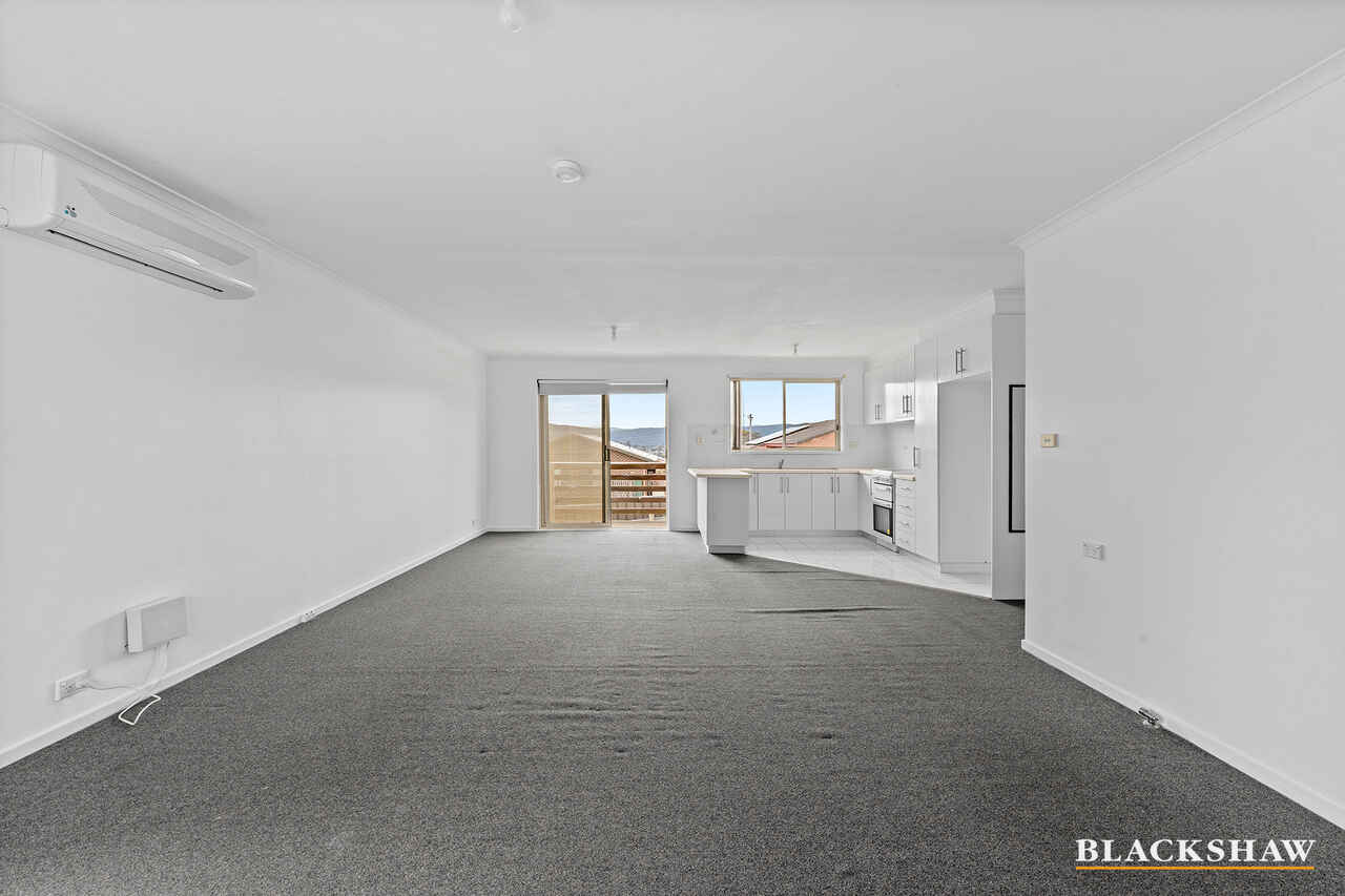 2/36 Kinsella Street Queanbeyan