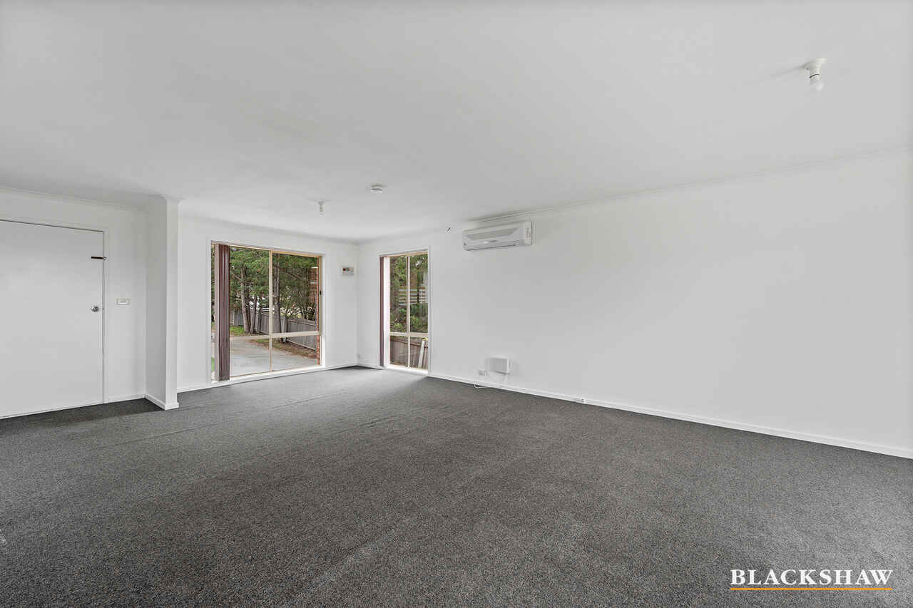 2/36 Kinsella Street Queanbeyan