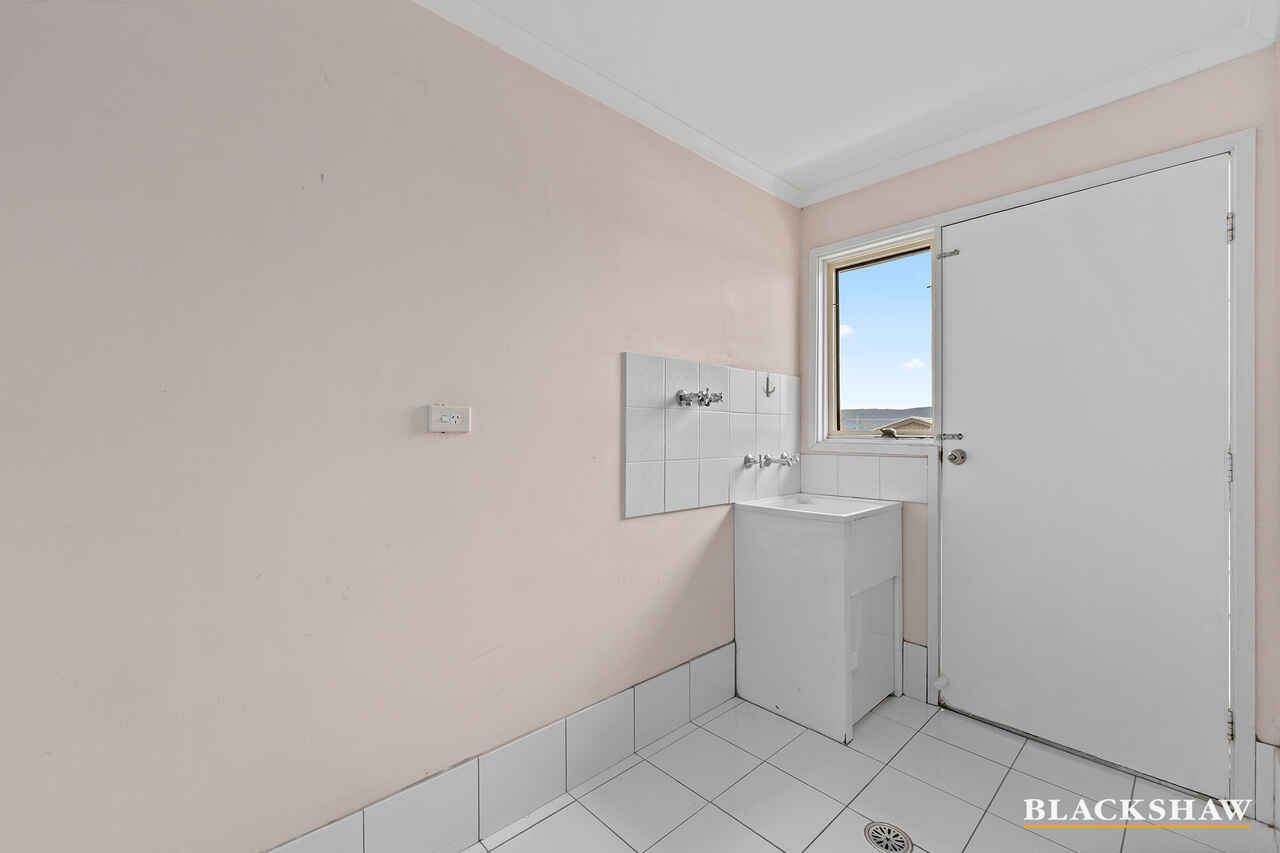 2/36 Kinsella Street Queanbeyan