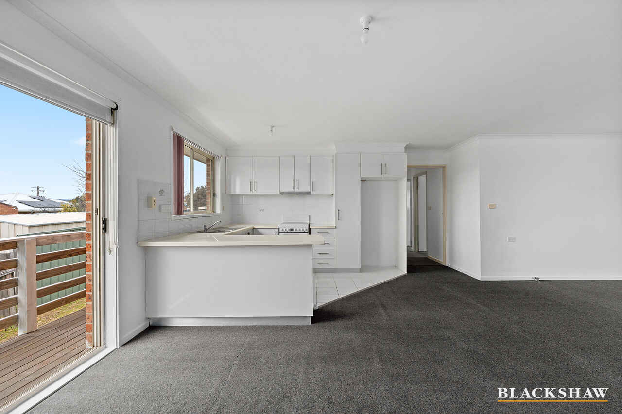2/36 Kinsella Street Queanbeyan