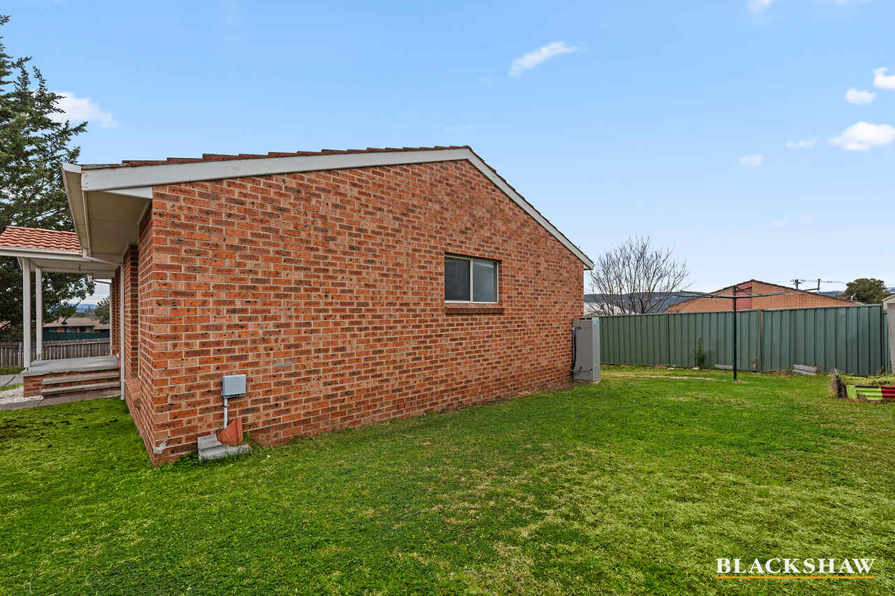 2/36 Kinsella Street Queanbeyan