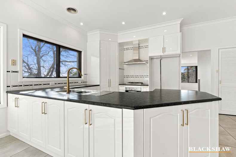 2 Eleanora Street Fisher 2 Eleanora Street Fisher