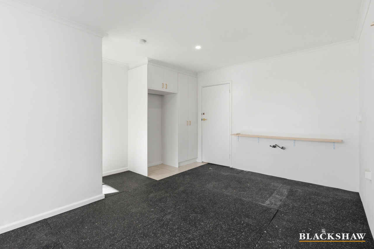 2 Eleanora Street Fisher