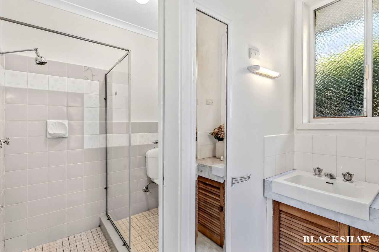 3 Curlewis Crescent Garran