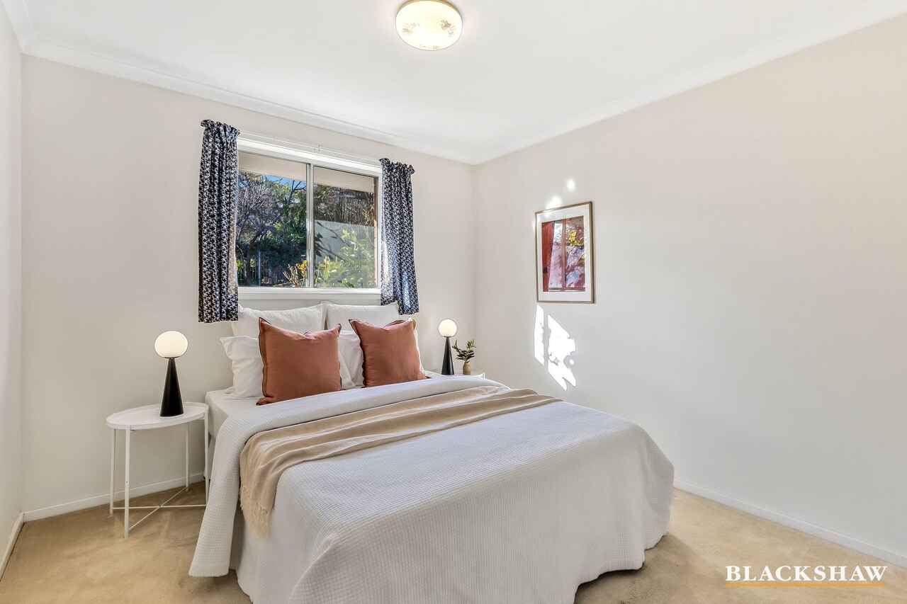 3 Curlewis Crescent Garran