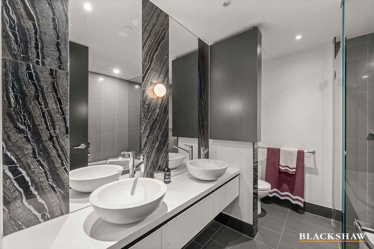 1107/19 Marcus Clarke Street City