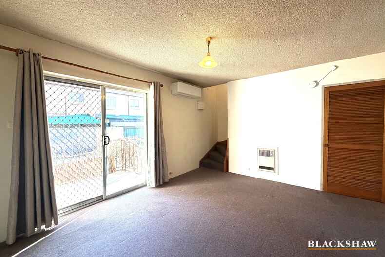 2/8 Yarrow Street Queanbeyan 2/8 Yarrow Street Queanbeyan