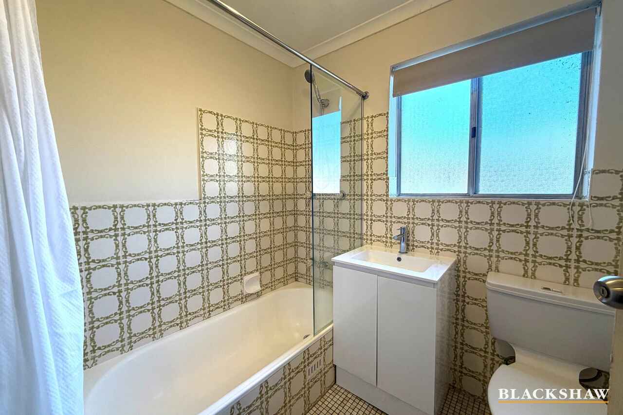 2/8 Yarrow Street Queanbeyan
