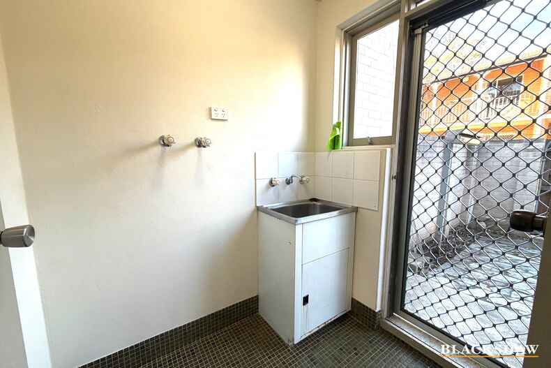 2/8 Yarrow Street Queanbeyan 2/8 Yarrow Street Queanbeyan