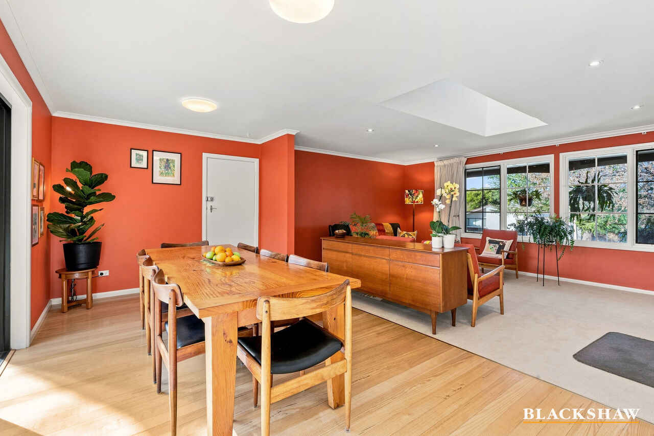 15 Fossey Street Holder