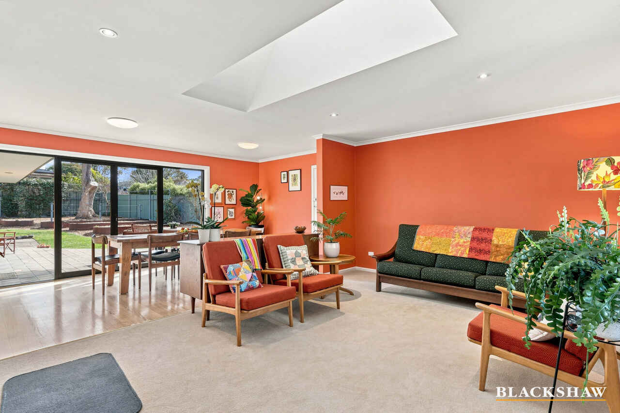 15 Fossey Street Holder