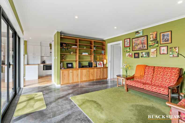 15 Fossey Street Holder 15 Fossey Street Holder