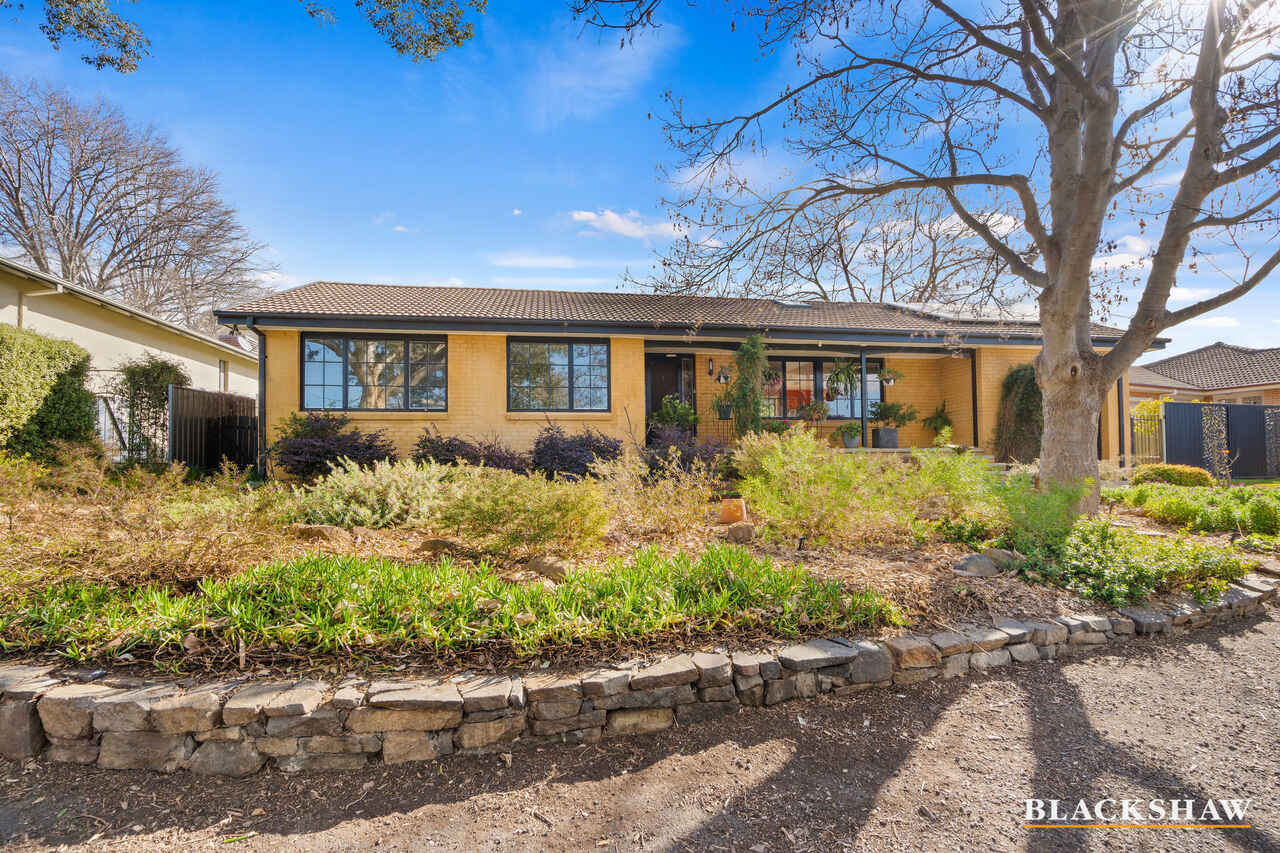 15 Fossey Street Holder
