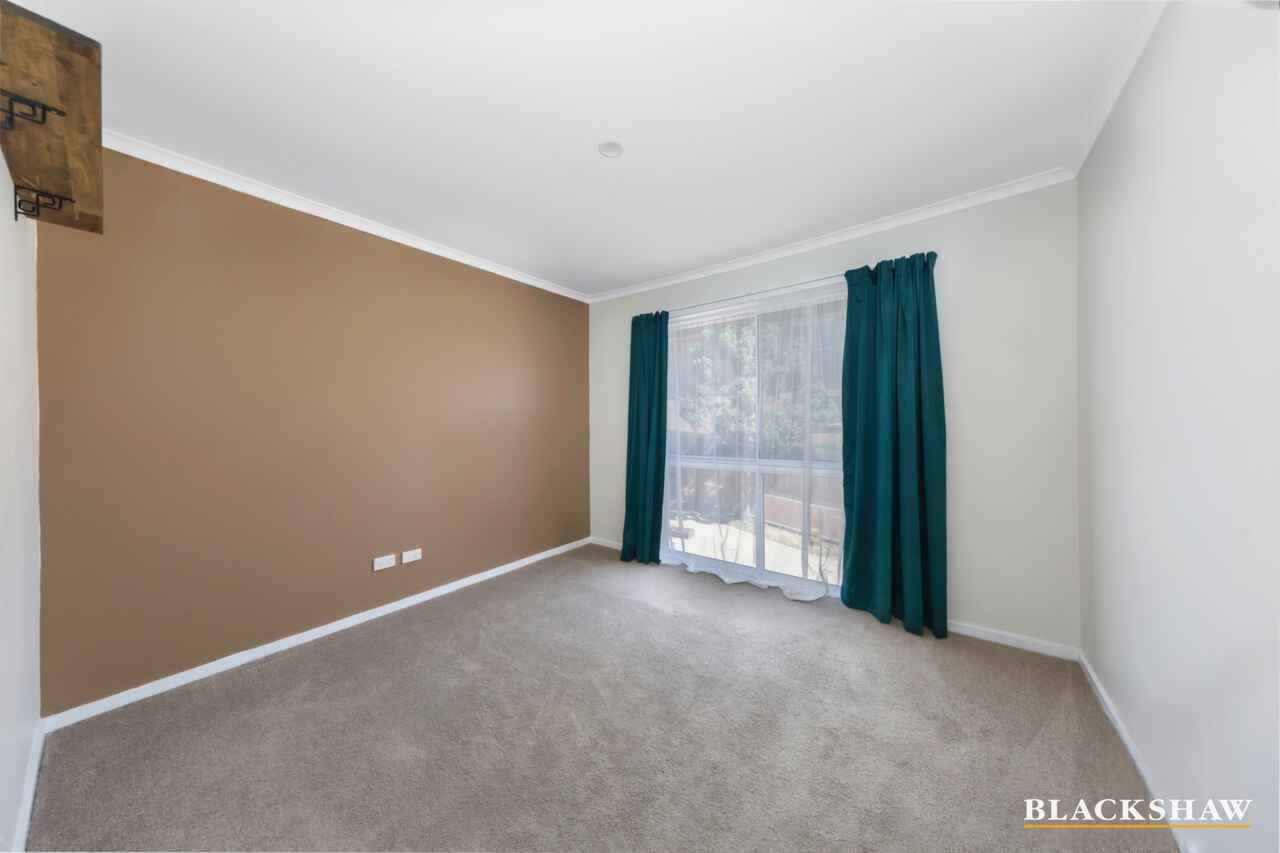1/92 Collett Street Queanbeyan