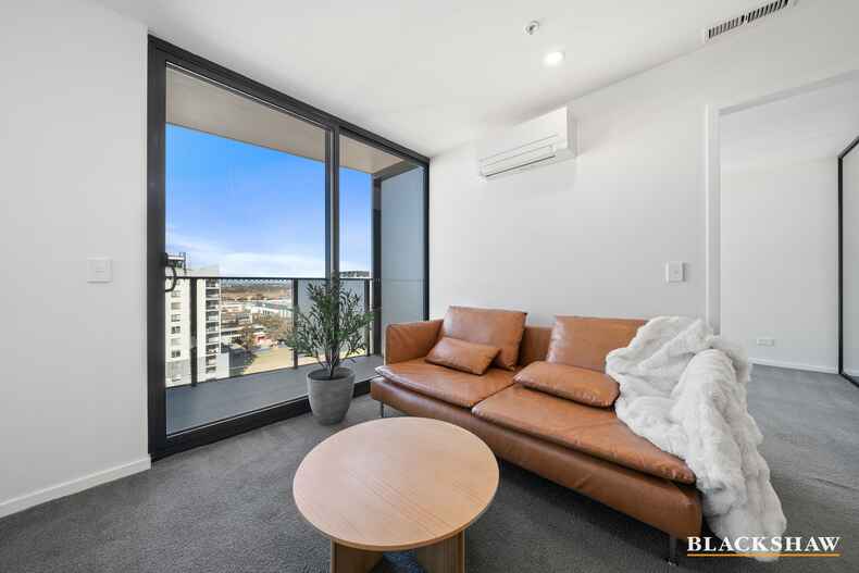 901/90 Swain Street Gungahlin