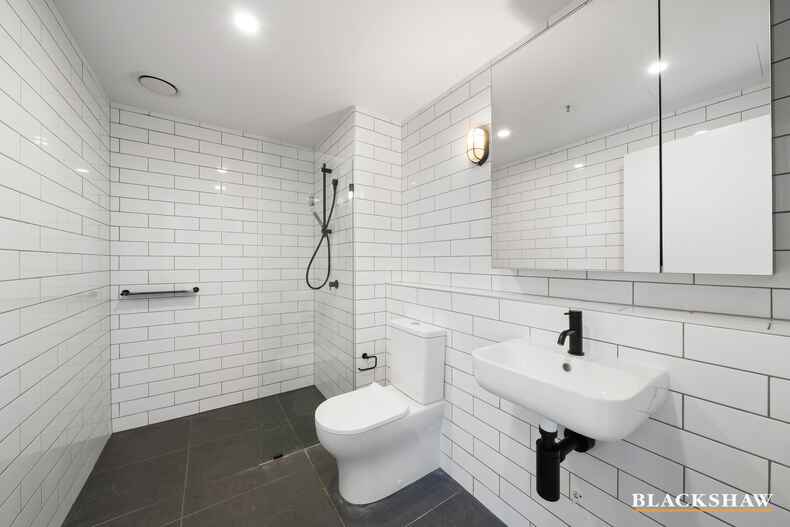 901/90 Swain Street Gungahlin