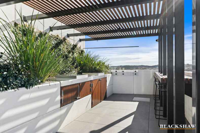 901/90 Swain Street Gungahlin