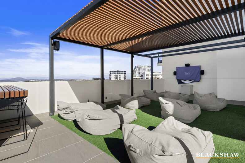 901/90 Swain Street Gungahlin