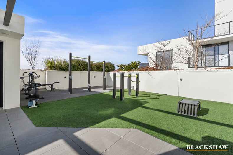 901/90 Swain Street Gungahlin