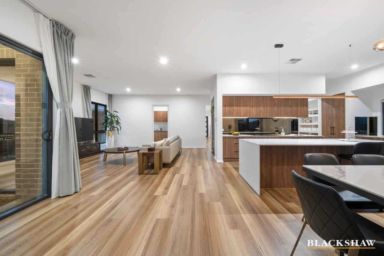 3 Lois Simpson Crescent Whitlam