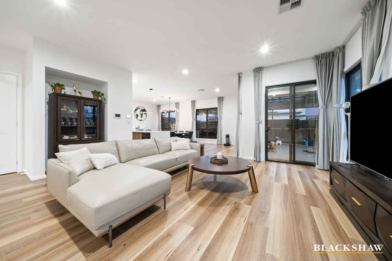 3 Lois Simpson Crescent Whitlam
