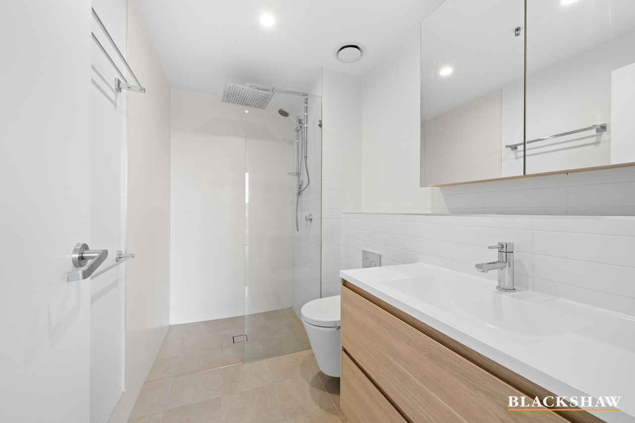 2301/15 Bowes Street Phillip
