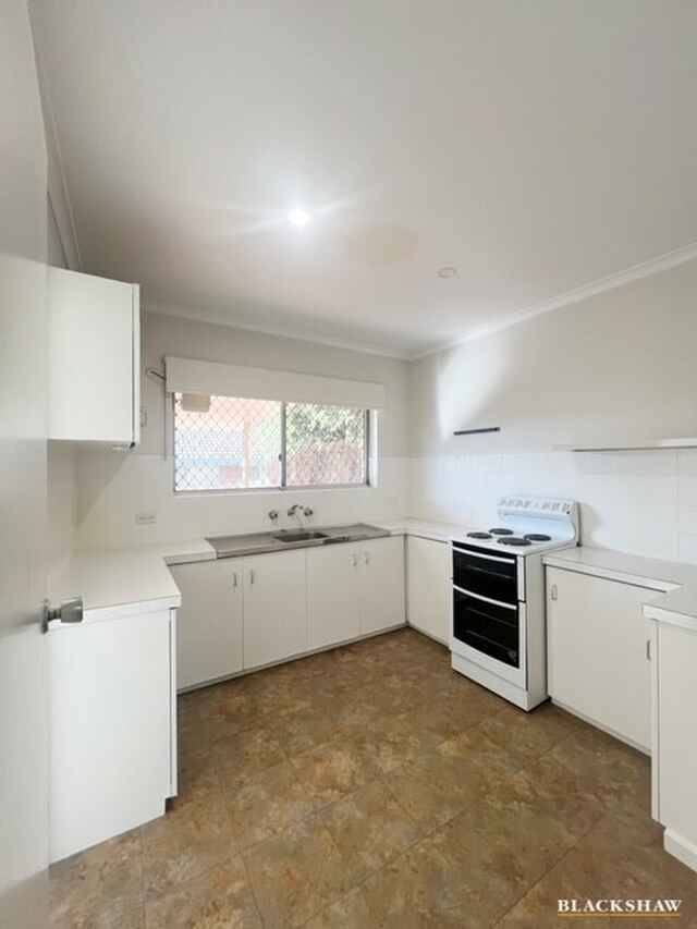 2/21 Morton Street Queanbeyan