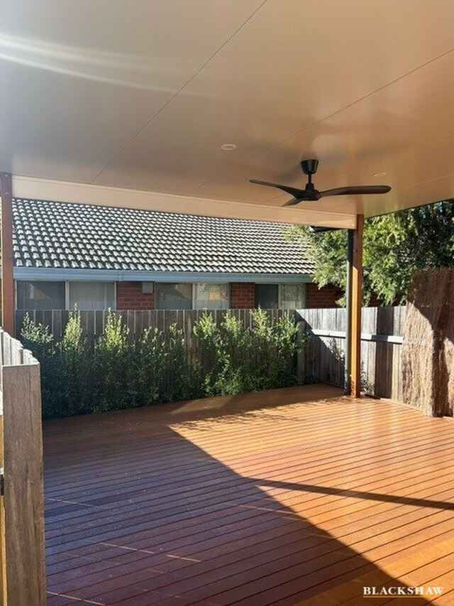 2/21 Morton Street Queanbeyan