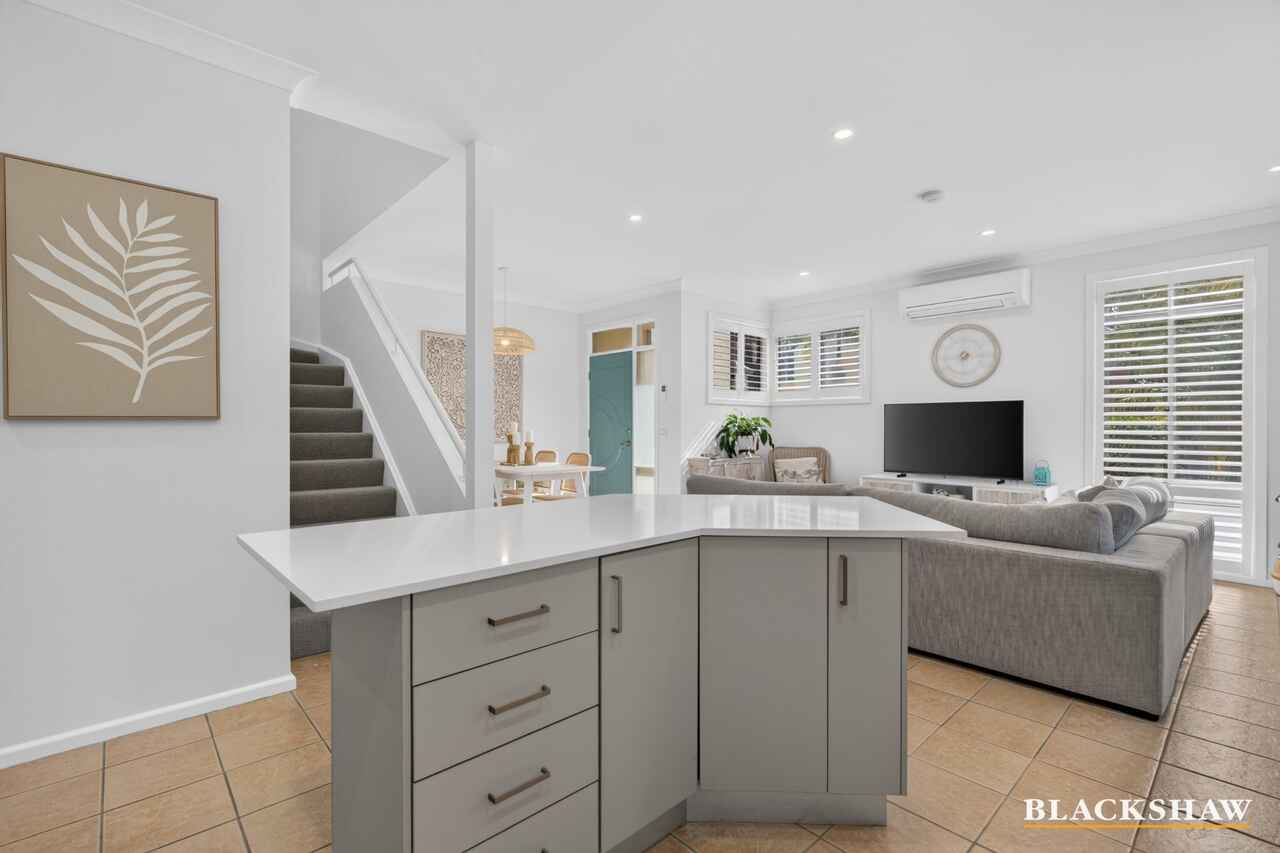 1/1A Myamba Parade Surfside