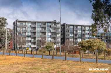32/3 Buninyong Street Watson