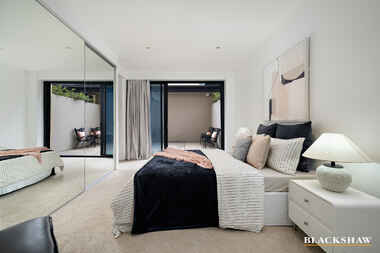 6/7 Sydney Avenue  Barton