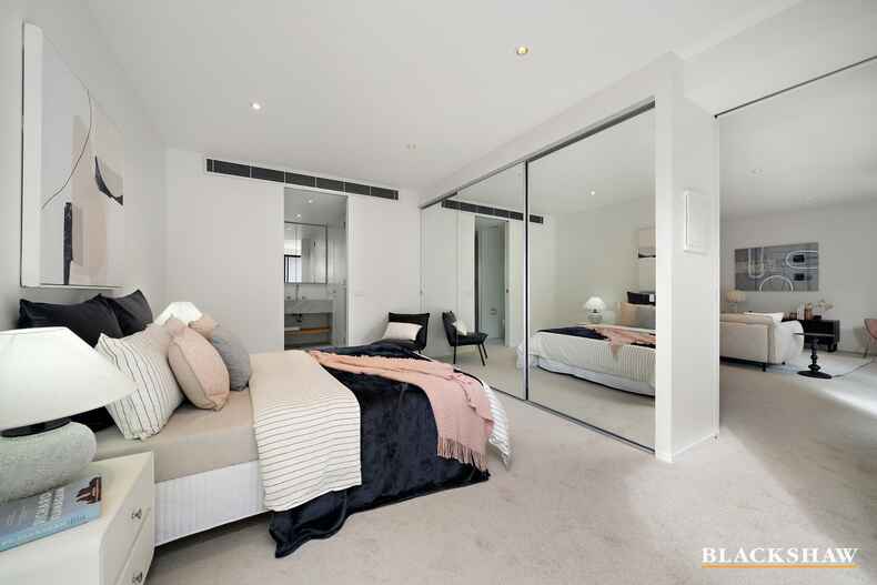 6/7 Sydney Avenue  Barton