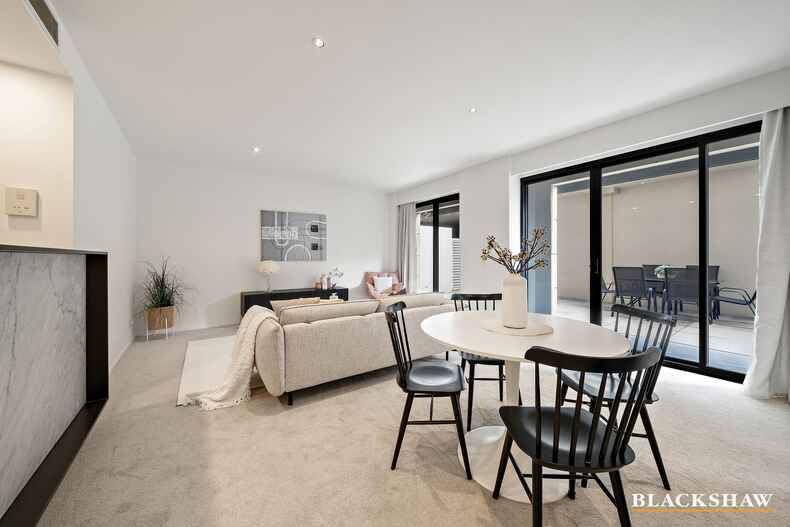 6/7 Sydney Avenue  Barton