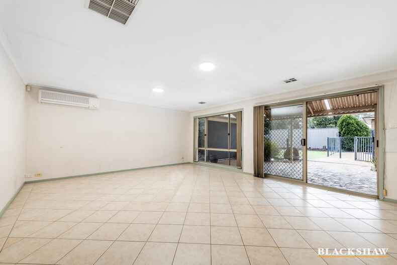 26 Loureiro Street Conder