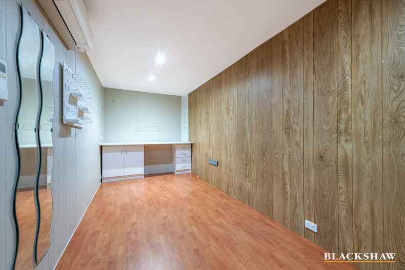 26 Loureiro Street Conder