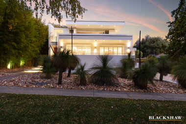 15 Wells Gardens Griffith