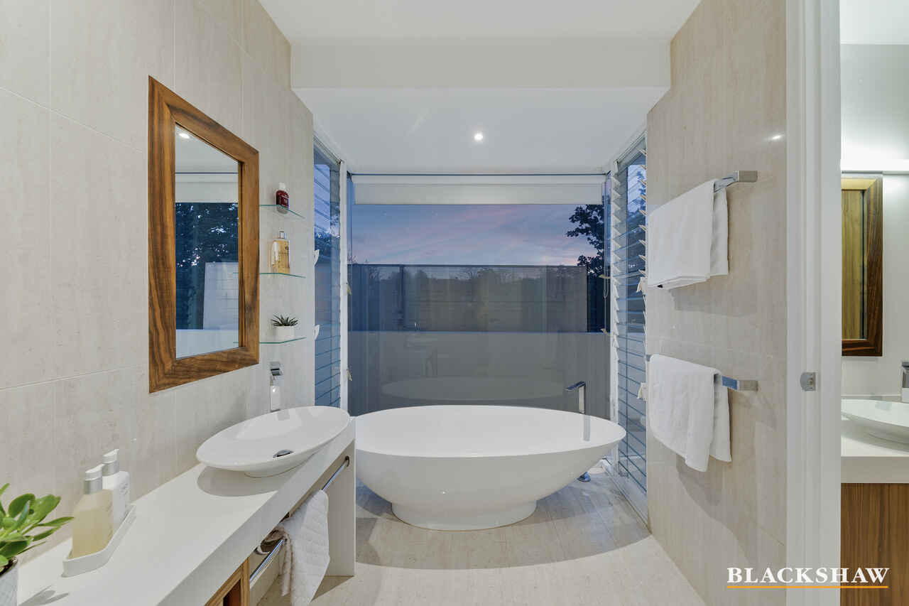 15 Wells Gardens Griffith