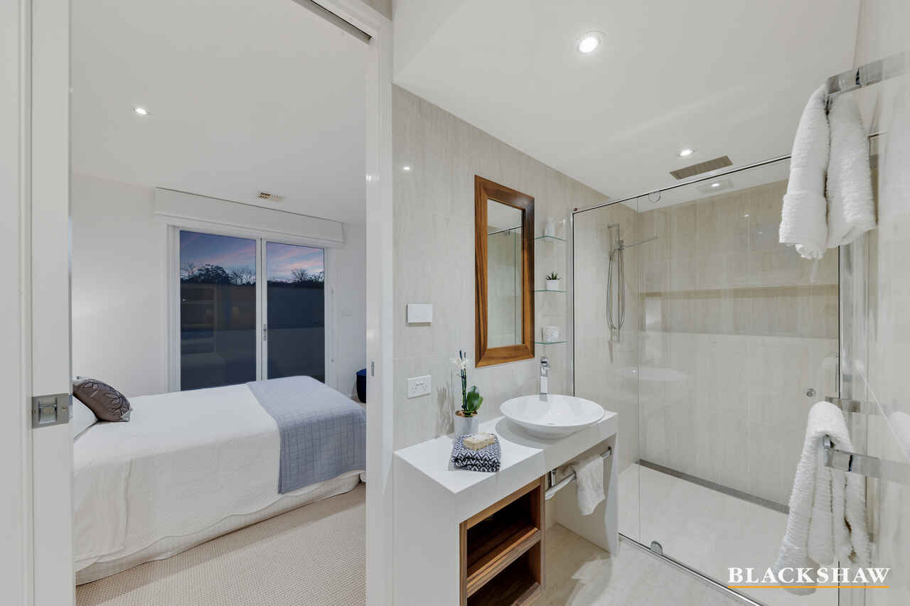 15 Wells Gardens Griffith
