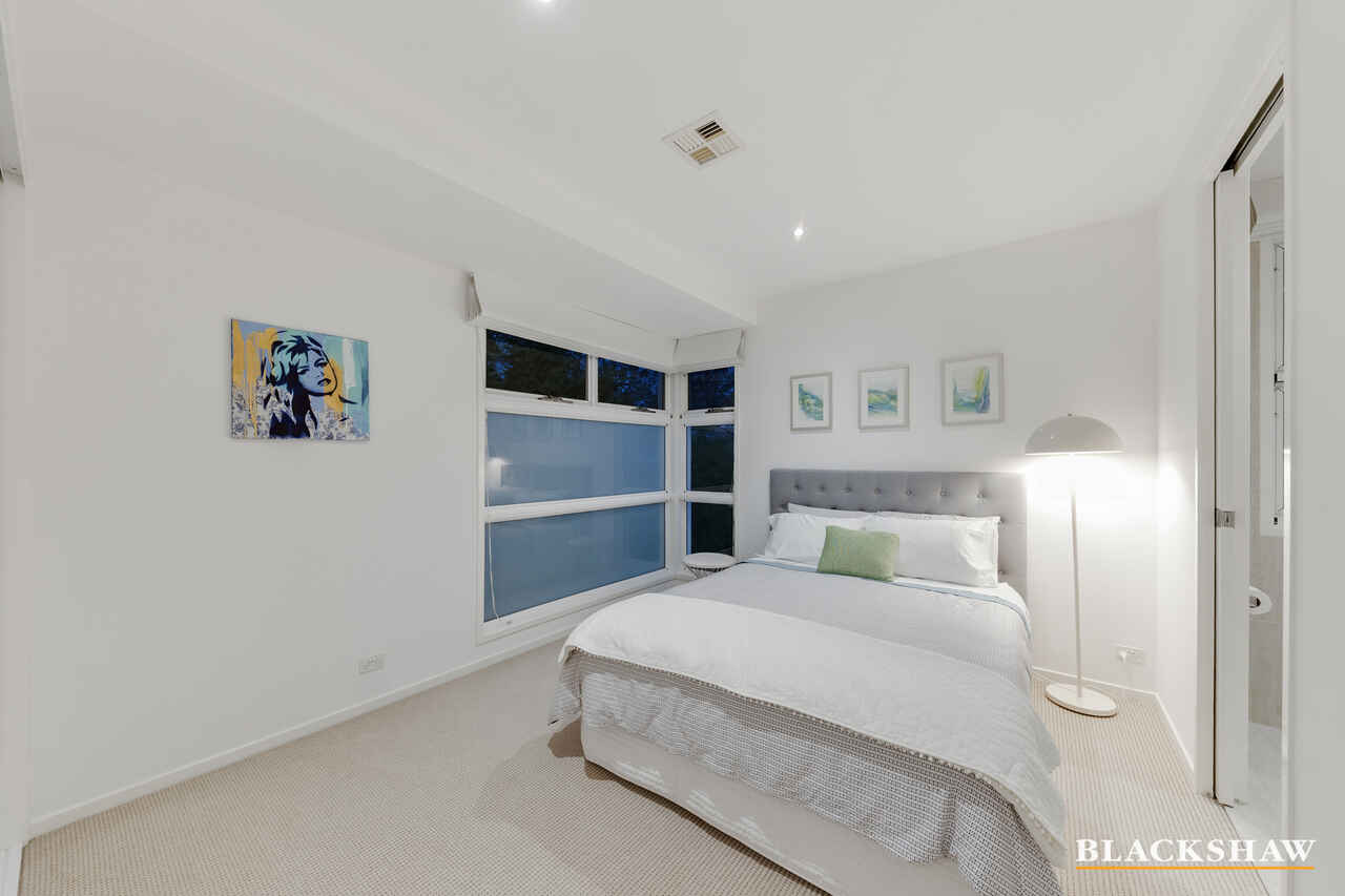 15 Wells Gardens Griffith