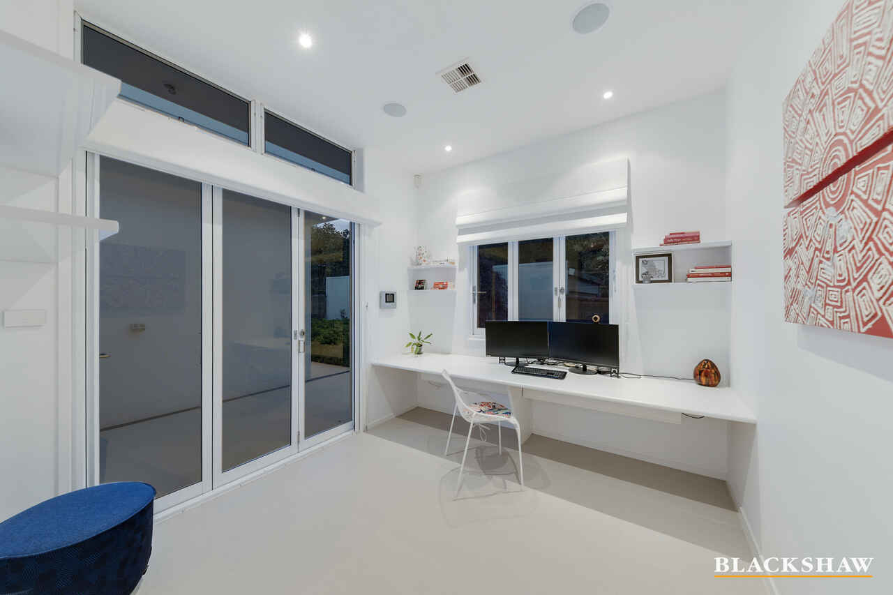15 Wells Gardens Griffith