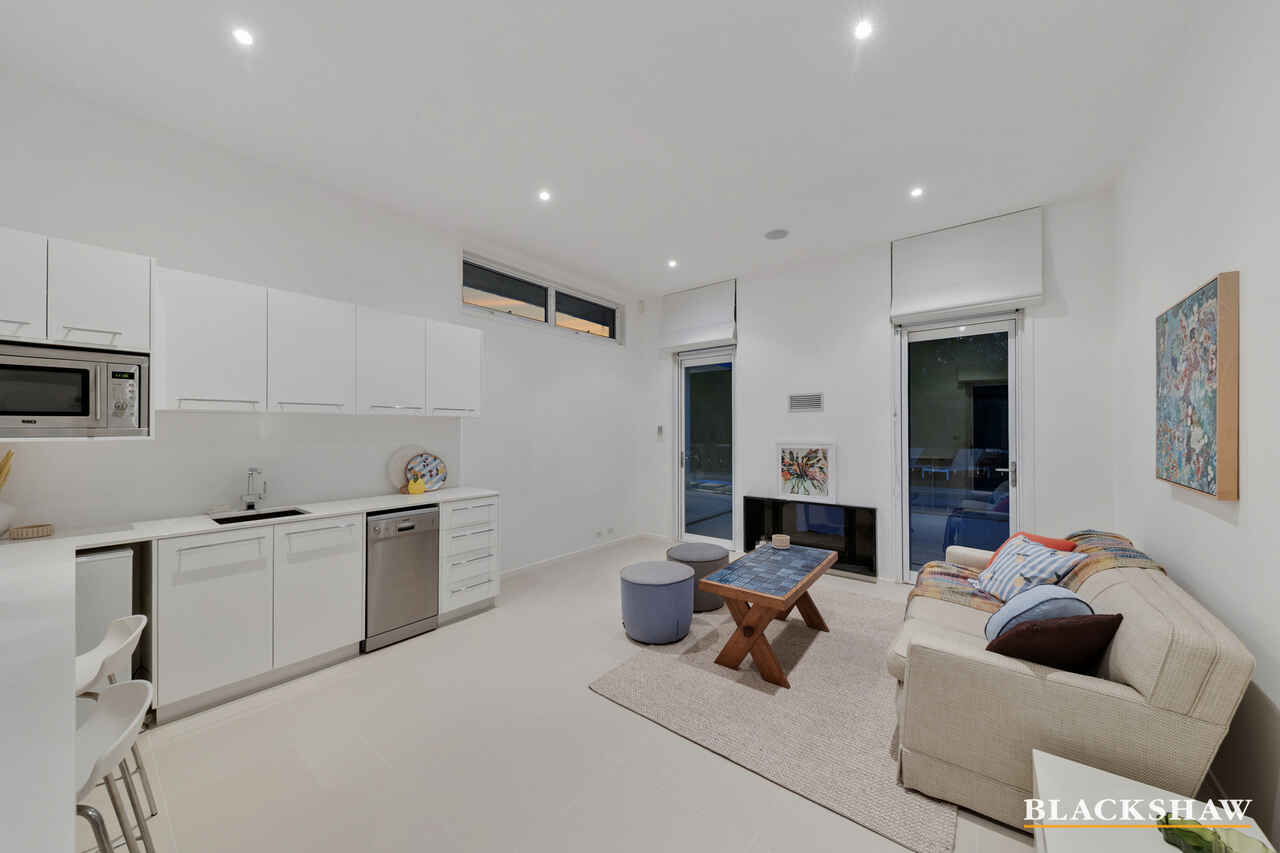 15 Wells Gardens Griffith