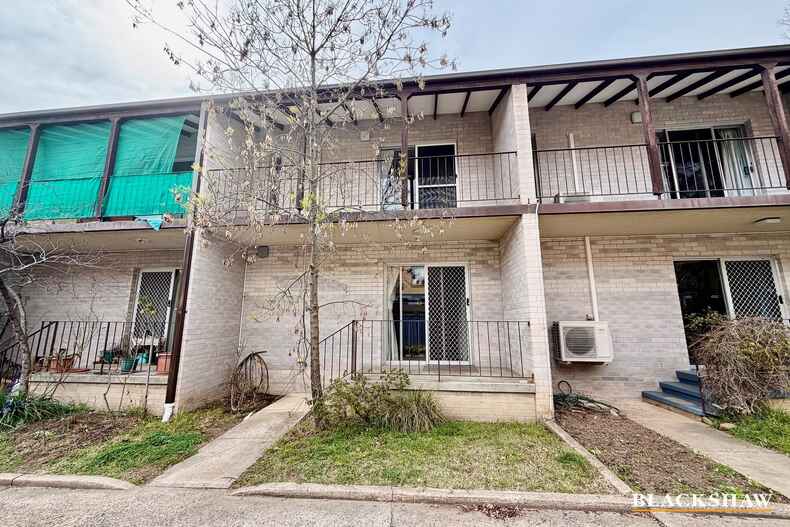 3/8 Yarrow Street Queanbeyan