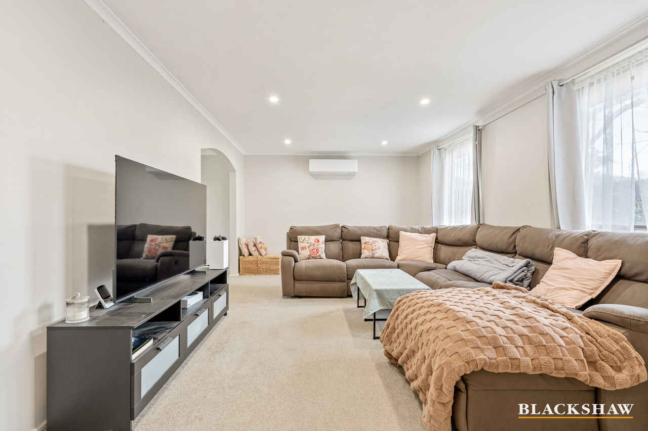 96 Bacchus Circuit Kambah