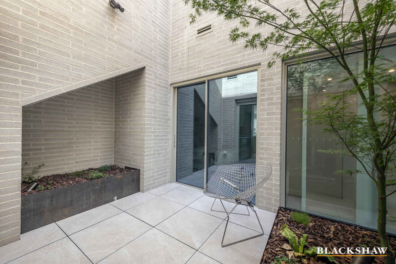 8 McCulloch Street Curtin