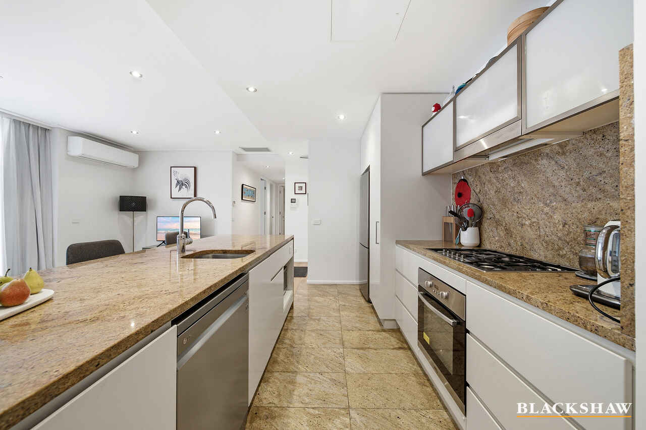 77/15 Coranderrk Street City