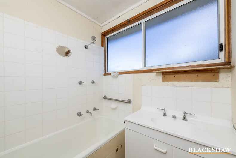70 Longstaff Street Lyneham